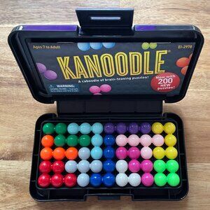 Educational Insights Kanoodle 3D Brain Teaser Puzzle